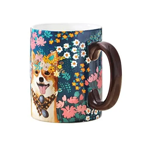 Produktbild: Wooshwa 550 ml Kaffeetasse aus Keramik mit Griff – Tasse für Hunde mit Blumenmuster – große Teetasse als Geschenk – handgefertigte Tasse