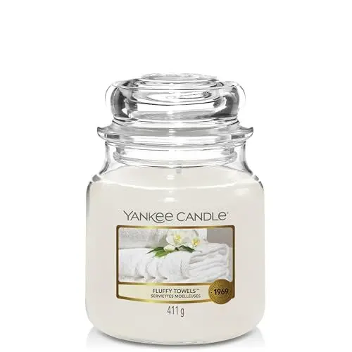 Produktbild: Yankee Candle Duftkerze im Glas (mittelgroß) | Fluffy Towels | Brenndauer bis zu 75 Stunden