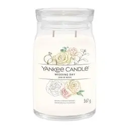 Produktbild: Yankee Candle Signature Duftkerze | große Kerze mit langer Brenndauer „Wedding Day®“ | Soja-Wachs-Mix | Perfekte Geschenke für Frauen