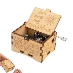 Produktbild: YINGLUOEU Hölzerne Spieluhr You Are My Sunshine Handkurbel Spieluhren Antike Geschnitzte Musik Box für Geschenk Geburtstags Valentinstag Weihnachten