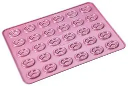 Produktbild: Zenker creative studio Brezel-Backblech, Backform für Snacks, Backblech mit Antihaftbeschichtung für 30 Brezen, kreatives Backen (Farbe: rosa, silber), Menge: 1 Stück